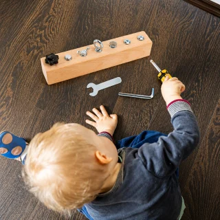 Montessori skrūvju dēlis ar skrūvgriežu komplektu, bērnu nodarbināšanas skrūvju rotaļlieta, attīstošais skrūvju komplekts bērniem 4