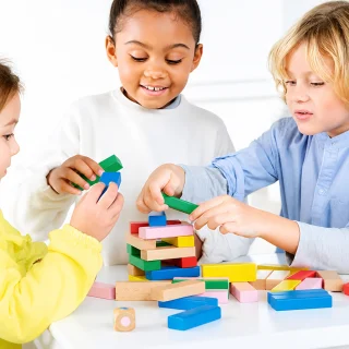 Jenga koka torņa spēle, krāsainas koka klucīšu būves, koka kraušanas spēle 2